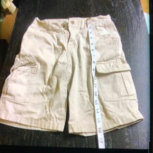 MOVING SALE❤️ NO HAGGLING SAHARA CLUB 7 BEIGE LITTLE BOY CARGO SHORTS.